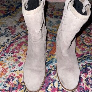 Cole Haan Cream Heeled Boots with Suede Finish roper grand size 6